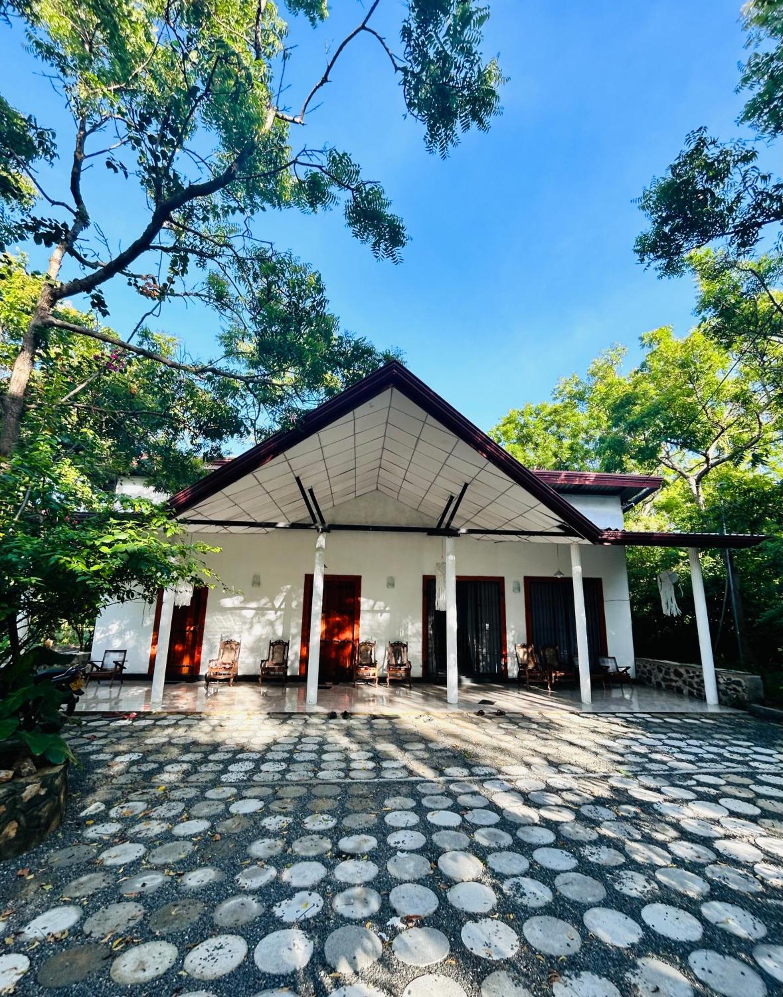 Neem Holiday Bungalow Yala 티사마하라마 외부 사진